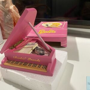 Vintage Barbie Grande piano & Fossil watch with certificate collectors item 1995